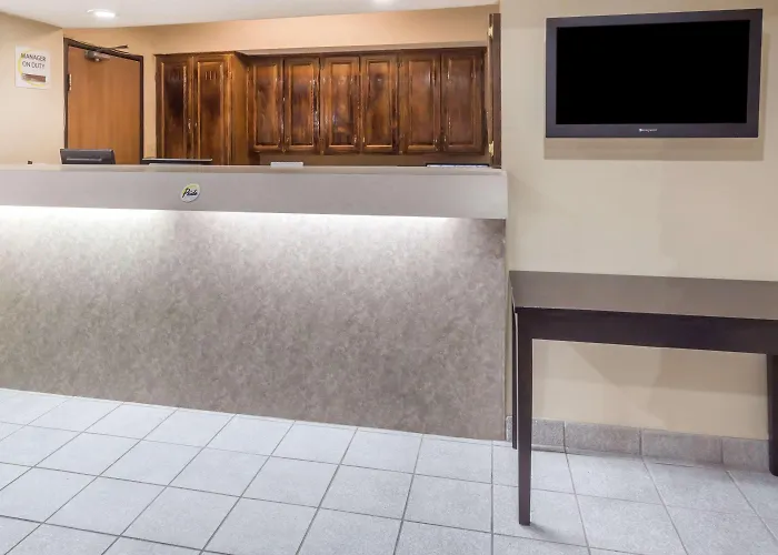 Super 8 By Wyndham Mundelein/libertyville Area 2* Mundelein