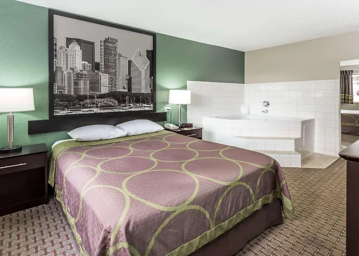 Super 8 By Wyndham Mundelein/libertyville Area