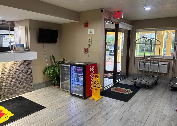 Hotel Super 8 By Wyndham Mundelein/libertyville Area