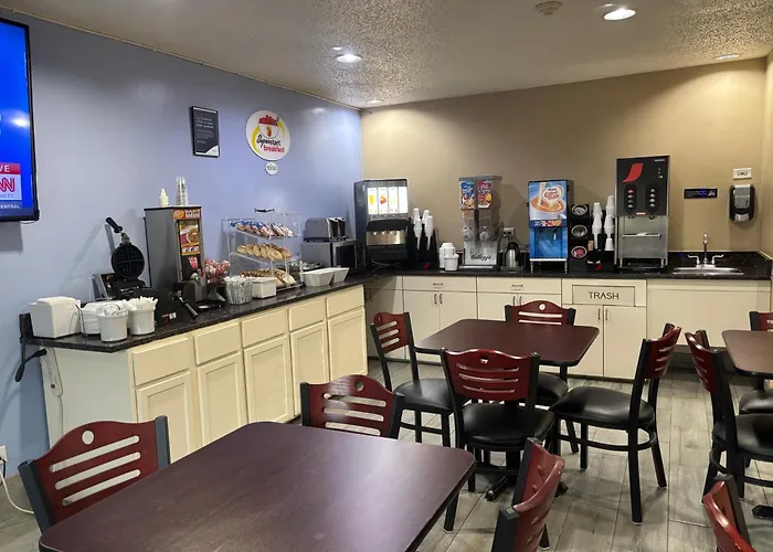 Hotel Super 8 By Wyndham Mundelein/libertyville Area 2*