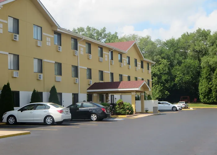Super 8 By Wyndham Mundelein/libertyville Area Mundelein