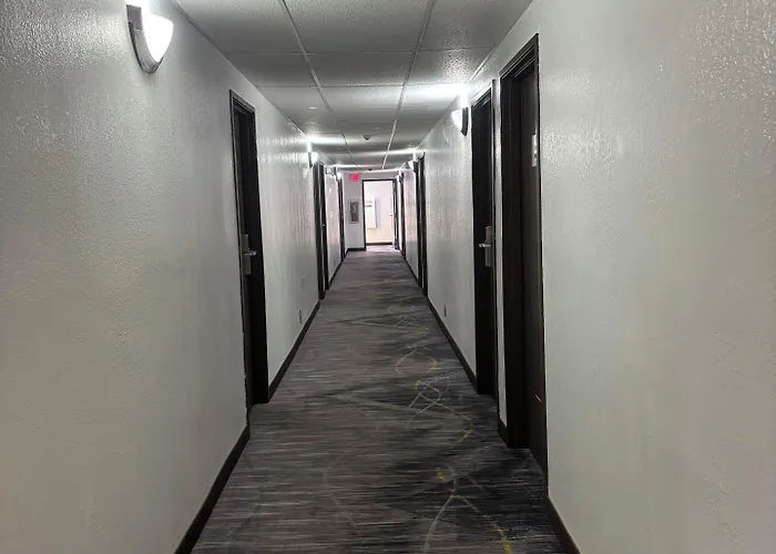 Super 8 By Wyndham Mundelein/libertyville Area Отель 2*